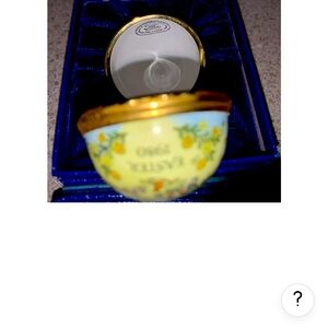 Beautiful Easter egg 1980 new inbox 2 inches and size Halcyon enamel egg